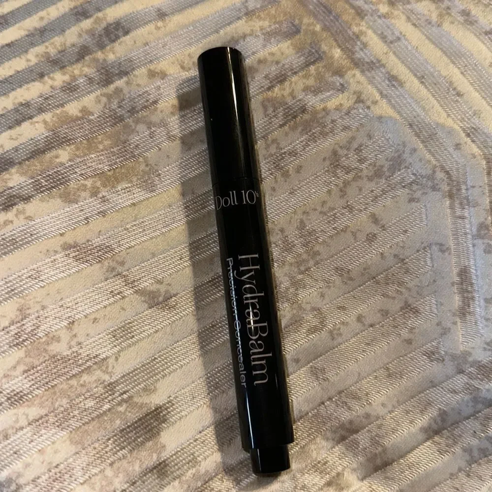 Doll10 Precision Concealer  Medium Shade